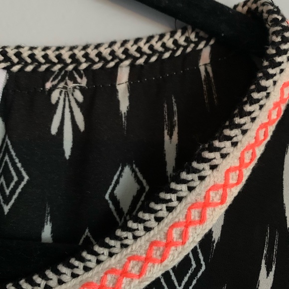 Women’s Xhilaration top - Medium - Picture 7 of 9